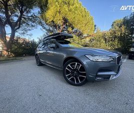 VOLVO V90 CROSS COUNTRY D5 AWD PRO. PANO. HUD. B AND W 360. 20COL