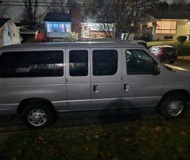 FORD ECONOLINE 2009 FORD E-SERIES E-350 XLT SUPER DUTY PASSENGER VAN GREAT CONDITION