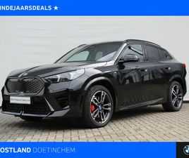 BMW IX2 EDRIVE20 HIGH EXECUTIVE M SPORT / PANORAMADAK / SPORTSTOELEN / M ADAPTIEF ONDERSTEL / COMFORT ACCESS / ADAPTIEVE LED / HEAD-UP / HARMAN-KARDON / STOELVE