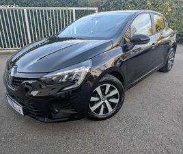 RENAULT CLIO RENAULT CLIO 5 V 2023 28500KM EQUILIBRE 1.0 TCE 90 / 100 CV BOITE 6 VITESSES 1ÈRE MAIN / ANDROID AUTO APPLE CARPLAY FEUX FULL LED AUTO AIDES A LA CONDUITE