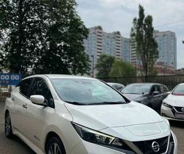 NISSAN LEAF 2018
