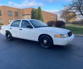 2010 FORD CROWN VIC (EXCELLENT CONDITION/LOW MILES/1 OWNER)