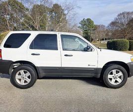 FORD ESCAPE 2006 FORD ESCAPE HYBRID 4X4 2.3 LOW MILES 132K