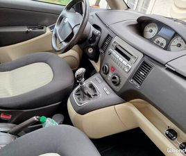 MONOSPACE COMPACT LANCIA MUSA 1.4 16V PEU KILOMÉTRÉ HISTORIQUE DE L'ENTRETIEN