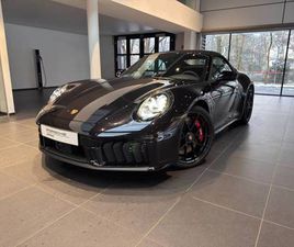 PORSCHE 911 CARRERA 4 GTS CABRIOLET