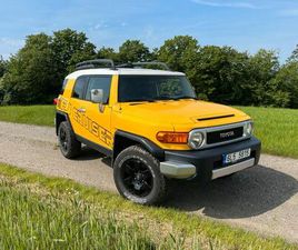 TOYOTA FJ CRUISER