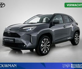 TOYOTA YARIS CROSS 1.5 HYBRID 115 DYNAMIC + WINTER PAKKET | STOEL + STUUR + VOORRUIT VERWARMING | LED | NAVIGATIE | PDC VOOR EN ACHTER |