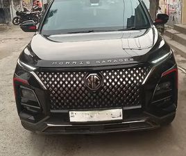 MG HECTOR PLUS