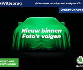 SKODA KAROQ SKODA KAROQ - 1.5 TSI ACT STYLE BUSINESS / NAVIGATIE / APP CONNECT / PARKEERSENSOREN ACHTER / CLIMATE CO