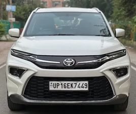 TOYOTA URBAN CRUISER