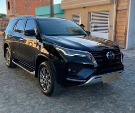 TOYOTA HILUX DOUBLE CABINE TOYOTA HILUX SW4 SRX 4X4 7 LUGARES DIES. AUT. 2022