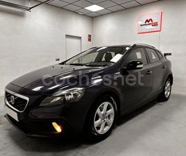 VOLVO V40 CROSS COUNTRY 1.6 D2 MOMENTUM