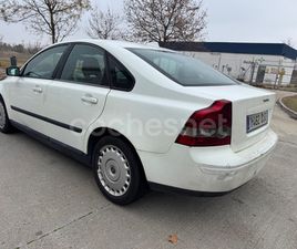 VOLVO S40 VOLVO S40 2.0D MOMENTUM