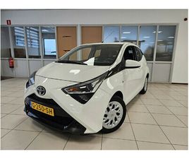 TOYOTA AYGO 1.0 VVT-I X-PLAY LIMITED