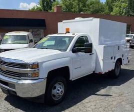 2016 CHEVROLET SILVERADO 3500HD REG CAB 137.5”WB 4X4 ENCLOSED UTILITY