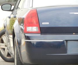 2005 CHRYSLER 300 SERIES TOURING AWD 4DR SEDAN
