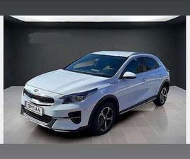 KIA XCEED XCEE'D PLUG-IN HYBRID SILBER SUV / GELÄNDEWAGEN