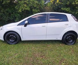 FIAT PUNTO ATTRACTIVE 1.4 FIRE FLEX 8V 5P 2015