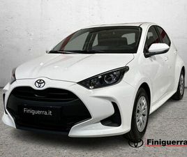 TOYOTA YARIS 1.5 HYBRID 5 PORTE PREMIERE NUOVA A CIVATE