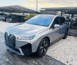 BMW IX XDRIVE40 74,1KWH /LASERLICHT/HARMAN KARDON/SKY LOUNGE PANORÁMA ÜVEGTETŐ/