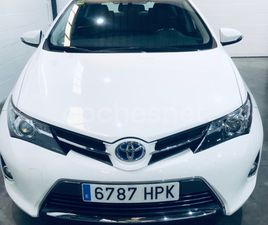 TOYOTA AURIS HYBRID ACTIVE