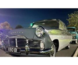 FORD ZODIAC 1961 FORD ZODIAC GRIS MANUEL, 3 VITESSES CONDUITE À DROIT...