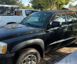 DODGE DAKOTA QUAD PICKUP TRUCK