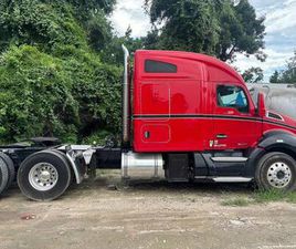 2017 KENWORTH T680 SLEEPER TRUCK