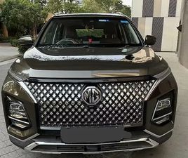MG HECTOR PLUS