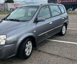 VÉHICULE2002 MODEL 126000 KM