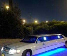 LINCOLN TOWN CAR אוט׳ 4.6 (215 כ״ס)