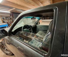 TOYOTA HILUX 2.4 BENNE