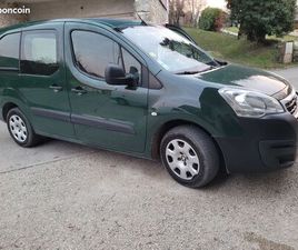 VOITURE UTILITAIRE