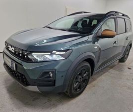 DACIA JOGGER EXTREME HYBRID 155 7-SITZER DRIVING