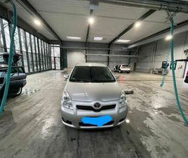 OTHER AUTO TOYOTA 7 SITZER