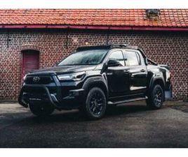 TOYOTA HILUX DOUBLE CABINE ② TOYOTA HILUX INVINCIBLE 2.8D AUTOMAAT — TOYOTA — 2EMEMAIN