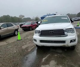 TOYOTA SEQUOIA TOYOTA SEQUOIA 5.7L 8 REAR-WHEEL DRIVE