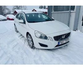 VOLVO V60 D4 AWD AUTOMAT MOMENTUM