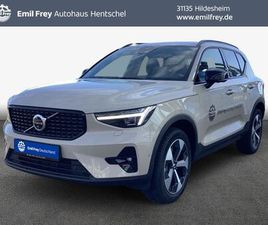 VOLVO XC40 B3 B DKG PLUS DARK