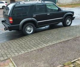 CHEVROLET CHEVY BLAZER NUR 170000 KM MIT SCHWARZEM I...