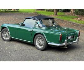 1963 TRIUMPH TR4 VERT FONCÉ MANUEL, 4 VITESSES CONDUITE À...