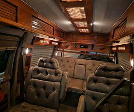 FORD ECONOLINE FORD VAN IN DER LUXUS-EDITION MIT HOCHDACH