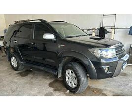 TOYOTA HILUX DOUBLE CABINE TOYOTA HILUX SW4 SRV D4-D 4X4 3.0 TDI DIES. AUT 2011