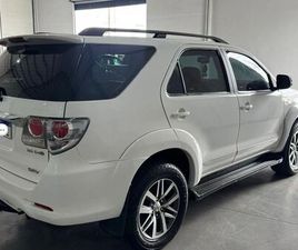 TOYOTA HILUX DOUBLE CABINE TOYOTA HILUX SW4 SRV D4-D 4X4 3.0 TDI DIES. AUT 2015