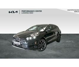 KIA CEED SW KIA CEED SW 1.5T DCT7 PLATINUM*PANO*CARPL.*AHK*3,99%