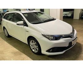 TOYOTA AURIS TOURING SPORTS 1.8 HYBRID BUSINESS (TAXI)