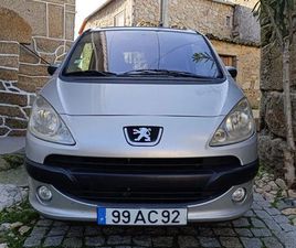 PEUGEOT 1007 1.4 HDI URBAN