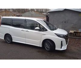 TOYOTA NOAH