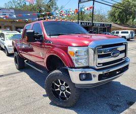 2015 FORD F-250 SUPER DUTY LARIAT CREW CAB 4WD LIFTED- CLEAN TITLE!