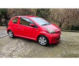 TOYOTA PORTE TOYOTA AYGO